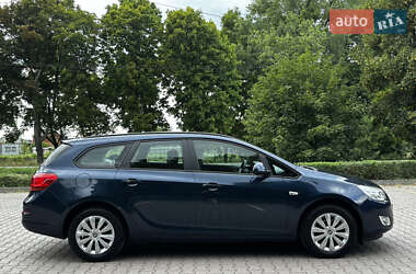 Универсал Opel Astra 2010 в 