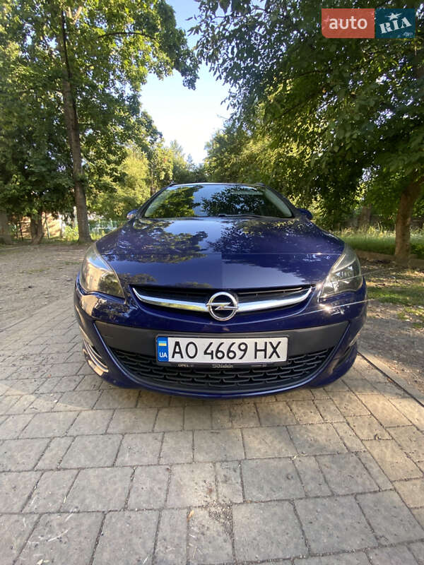 Opel Astra 2014