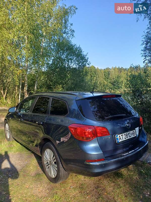 Универсал Opel Astra 2015 в Ивано-Франковске