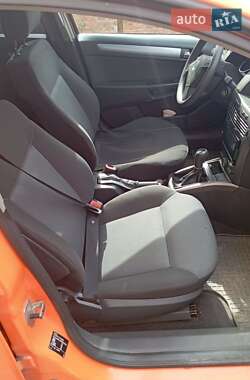 Универсал Opel Astra 2005 в 