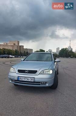 Седан Opel Astra 2004 в 