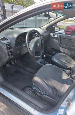 Седан Opel Astra 2004 в 