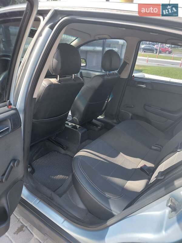 Седан Opel Astra 2004 в Харькове