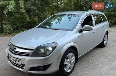 Универсал Opel Astra 2013 в Тульчине