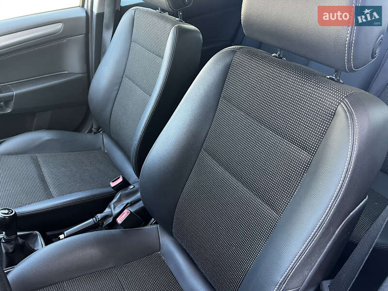 Универсал Opel Astra 2009 в Никополе
