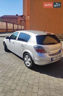 Хетчбек Opel Astra 2014 в Коломиї