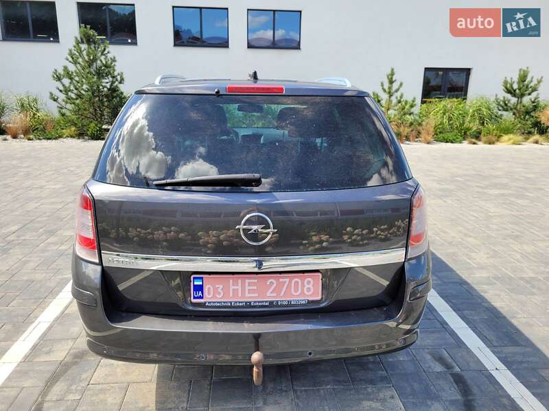 Универсал Opel Astra 2009 в Луцке