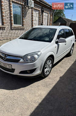Универсал Opel Astra 2010 в Кривом Роге