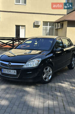 Хетчбек Opel Astra 2007 в Чернівцях