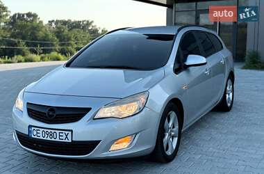 Универсал Opel Astra 2012 в 