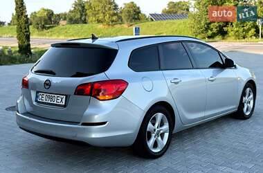 Универсал Opel Astra 2012 в 
