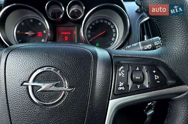 Универсал Opel Astra 2012 в 