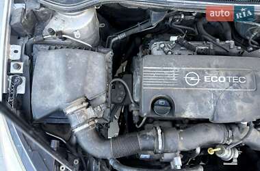Универсал Opel Astra 2012 в 