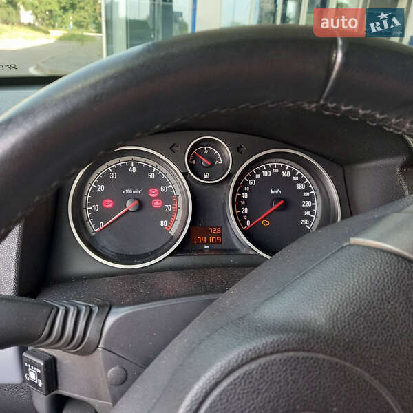 Хетчбек Opel Astra 2004 в Києві