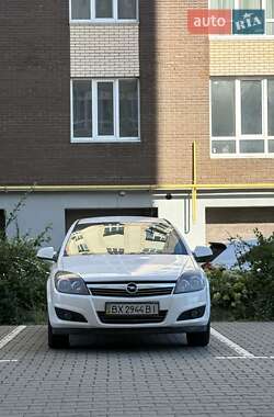Хэтчбек Opel Astra 2012 в Хмельницком