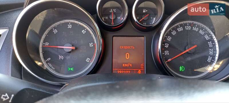 Универсал Opel Astra 2011 в Житомире