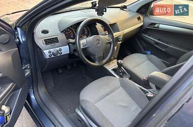 Универсал Opel Astra 2006 в 