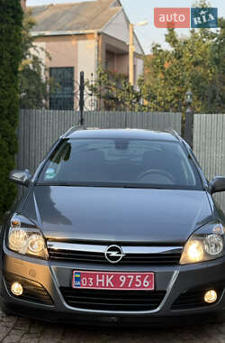 Універсал Opel Astra 2007 в Луцьку