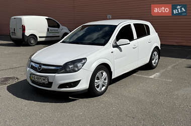 Хетчбек Opel Astra 2012 в Києві
