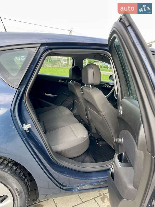 Седан Opel Astra 2010 в Львові фото 6 Седан Opel Astra 2010 в Львові