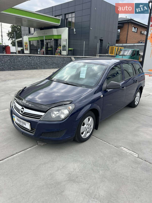 Opel Astra 2010