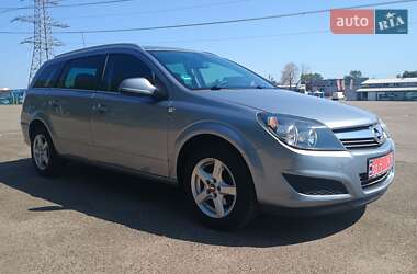 Універсал Opel Astra 2010 в Харкові