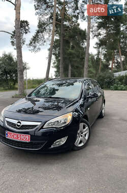 Універсал Opel Astra 2011 в Вінниці
