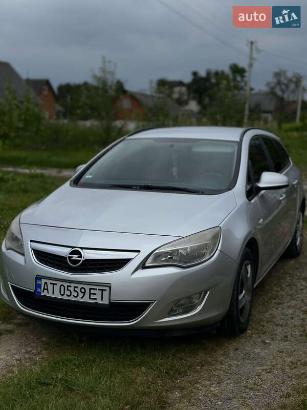 Універсал Opel Astra 2011 в Івано-Франківську фото 4 Універсал Opel Astra 2011 в Івано-Франківську