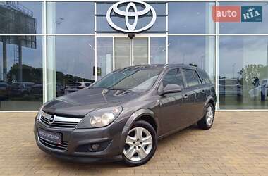 Універсал Opel Astra 2011 в Києві