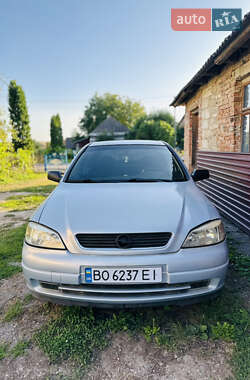 Седан Opel Astra 2004 в Тернополе