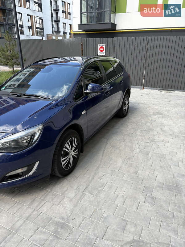Универсал Opel Astra 2013 в Виннице