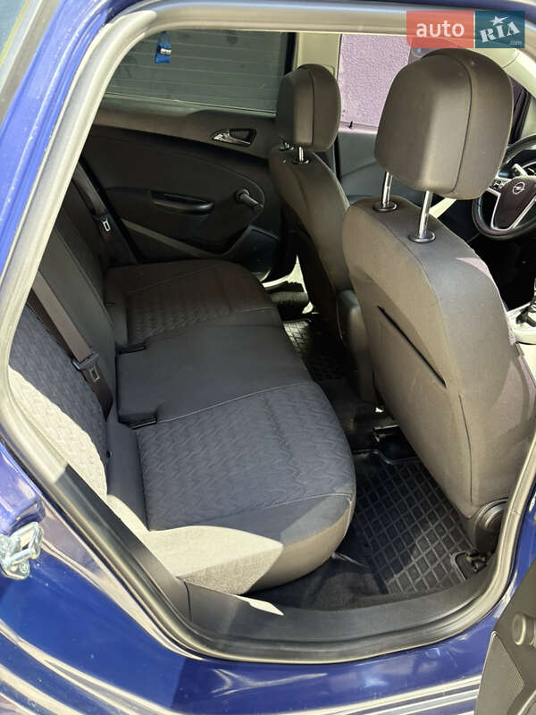 Универсал Opel Astra 2013 в Виннице