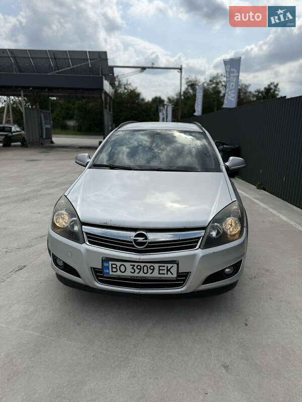 Opel Astra 2010