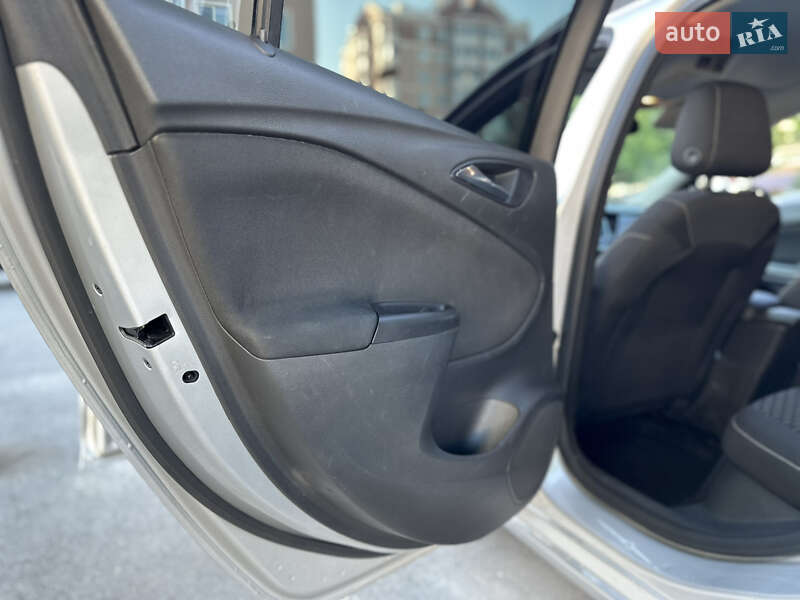 Универсал Opel Astra 2017 в Ирпене