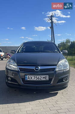 Універсал Opel Astra 2009 в Новій Водолагі