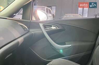 Универсал Opel Astra 2013 в 