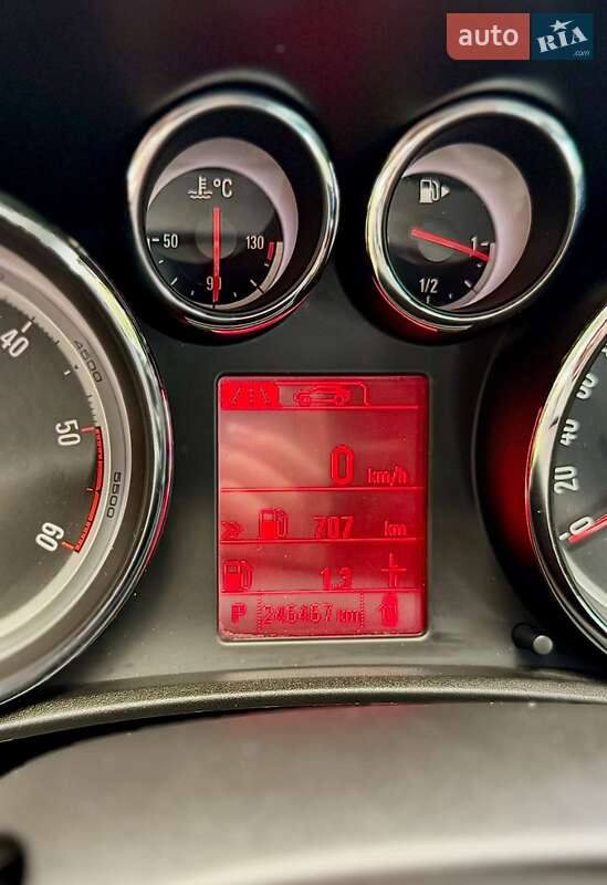 Универсал Opel Astra 2014 в Полтаве
