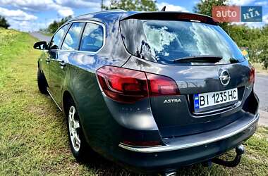 Универсал Opel Astra 2014 в 