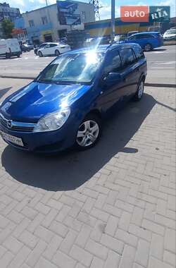 Універсал Opel Astra 2009 в Івано-Франківську