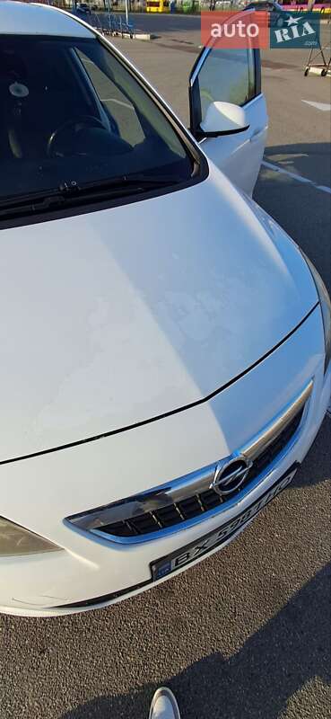 Универсал Opel Astra 2011 в Киеве