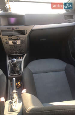Универсал Opel Astra 2004 в 