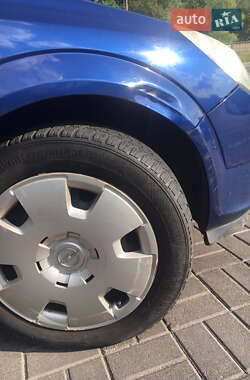 Универсал Opel Astra 2004 в 