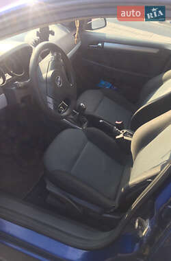 Универсал Opel Astra 2004 в 