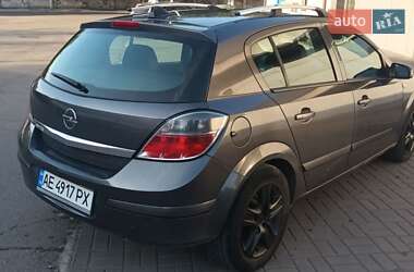 Хэтчбек Opel Astra 2009 в Каменском