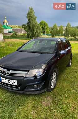 Универсал Opel Astra 2009 в Шумске