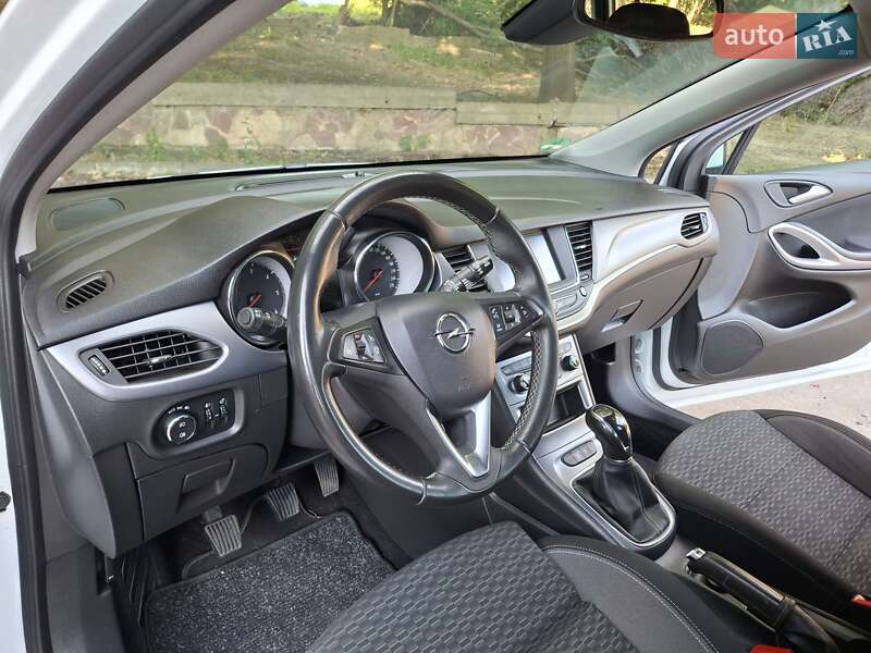 Универсал Opel Astra 2020 в Калуше