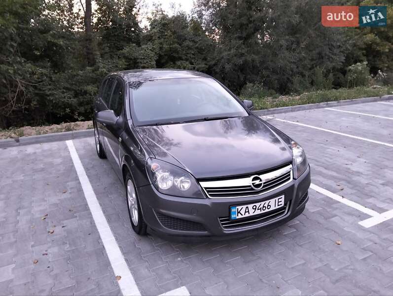 Opel Astra 2010