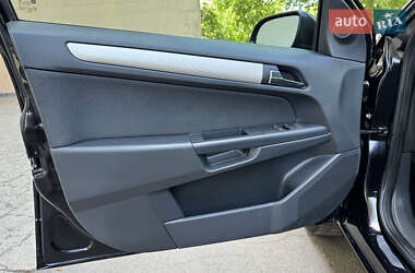Хэтчбек Opel Astra 2009 в 