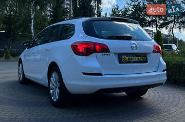 Универсал Opel Astra 2011 в 