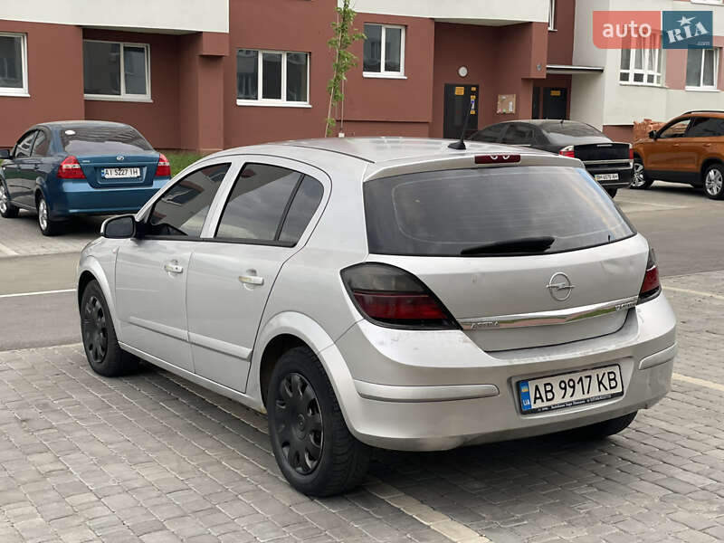 Хэтчбек Opel Astra 2007 в Виннице